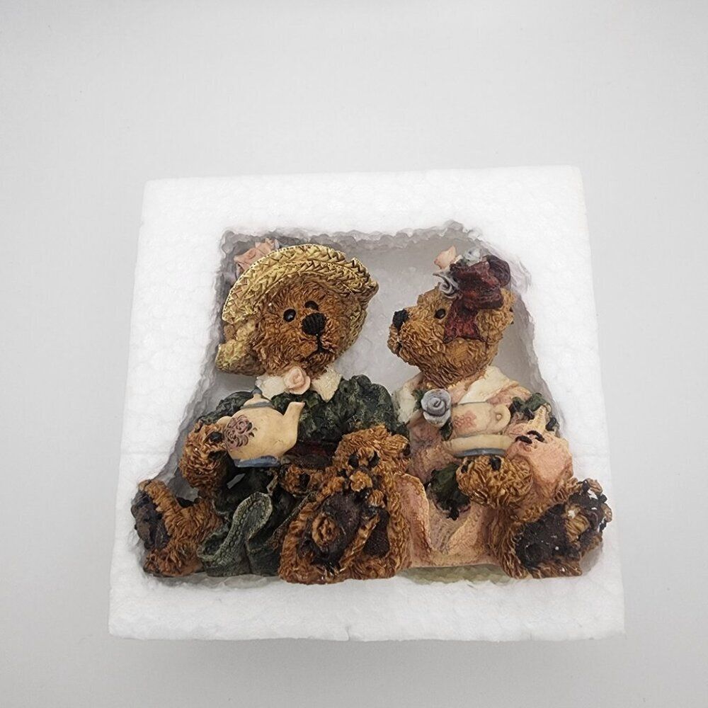 Vintage 1993 Boyds Bears "Emma & Baily...Afternoon Tea" Figurine with Box - Picture 2 of 10